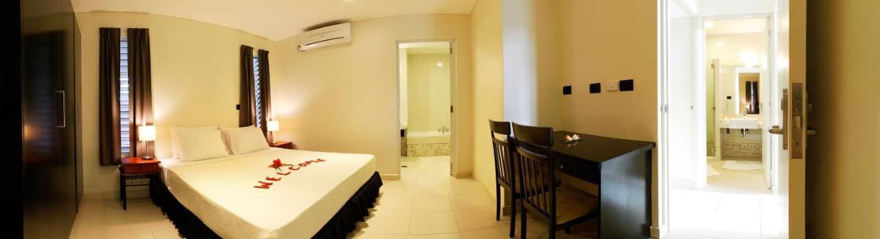 First Landing Beach Resort & Villas Lautoka Esterno foto