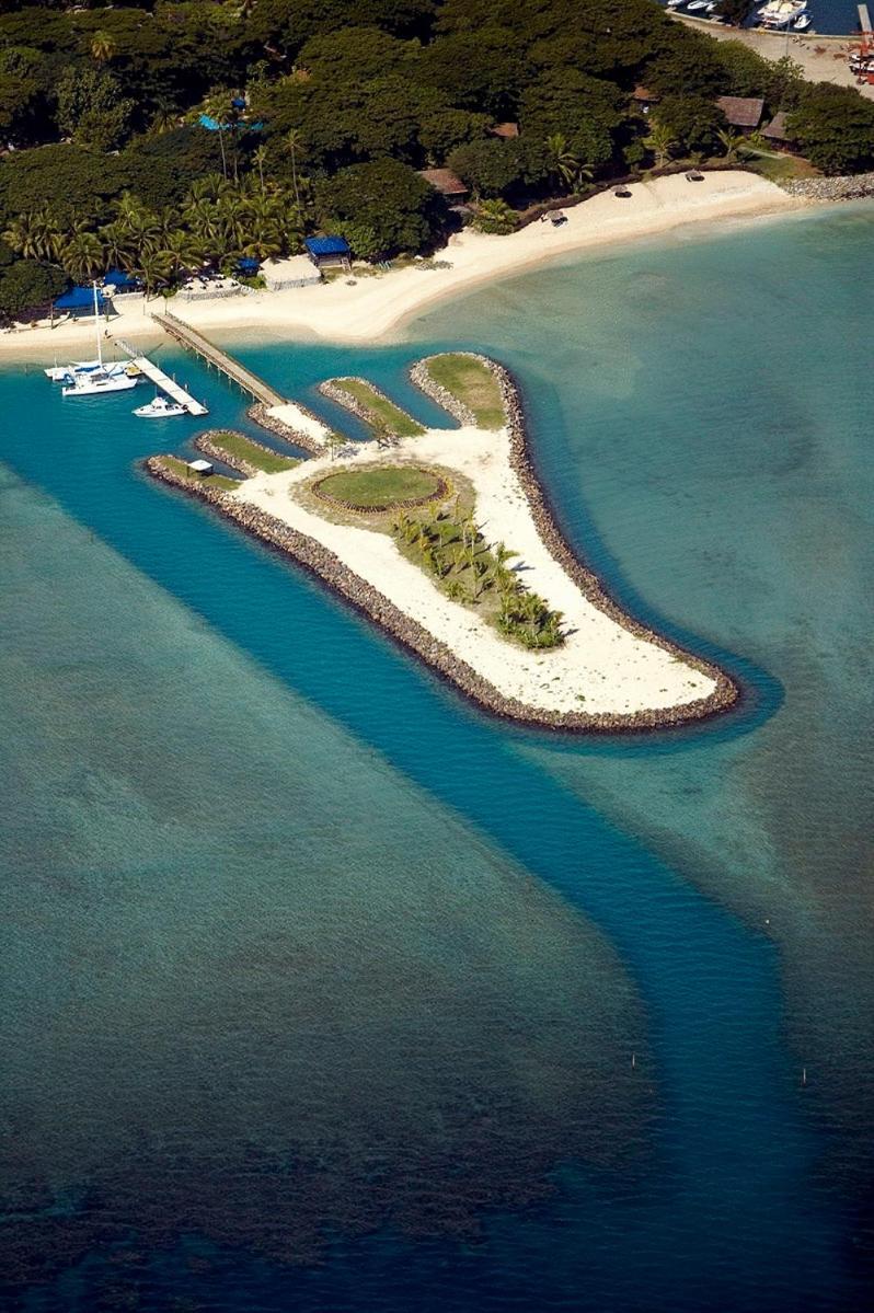 First Landing Beach Resort & Villas Lautoka Esterno foto