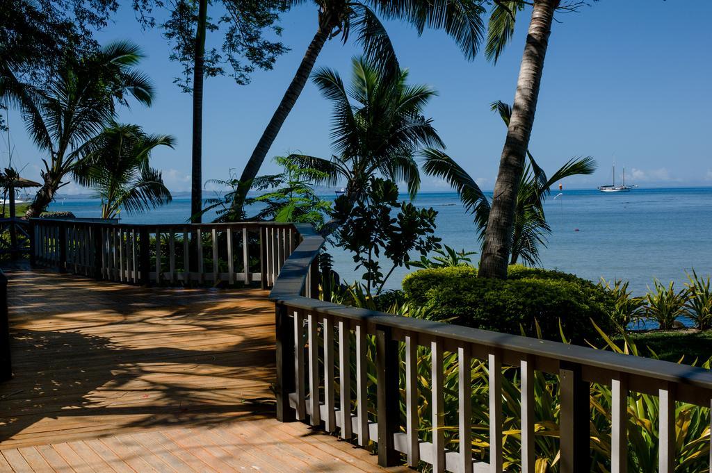 First Landing Beach Resort & Villas Lautoka Esterno foto
