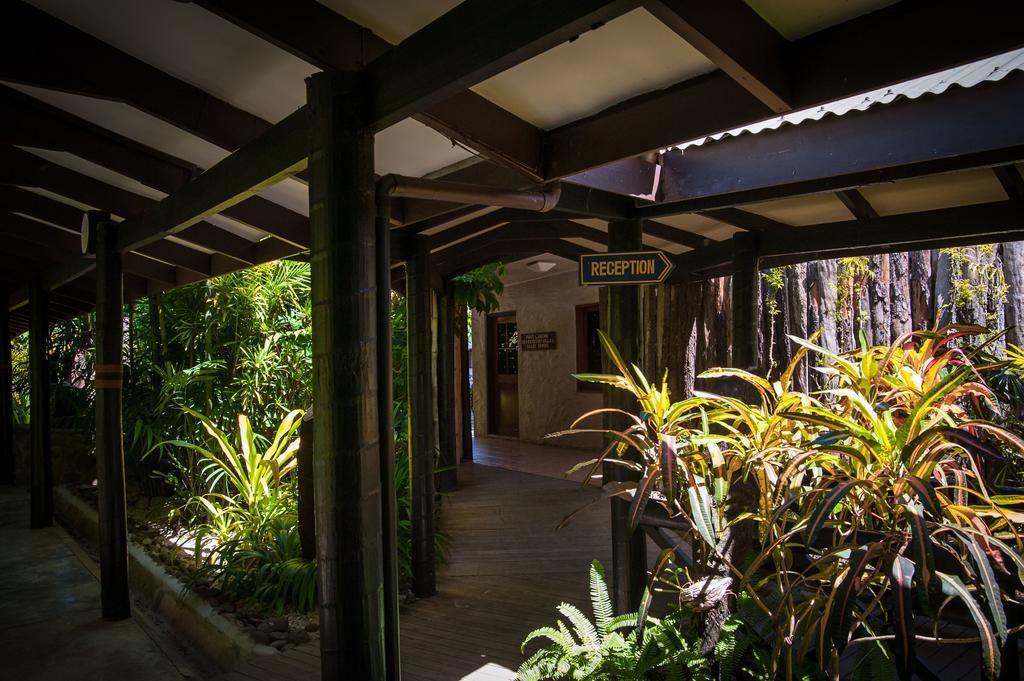 First Landing Beach Resort & Villas Lautoka Esterno foto