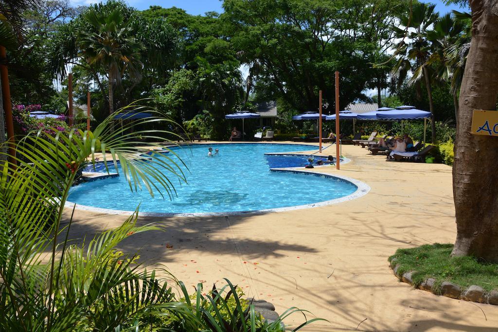 First Landing Beach Resort & Villas Lautoka Esterno foto